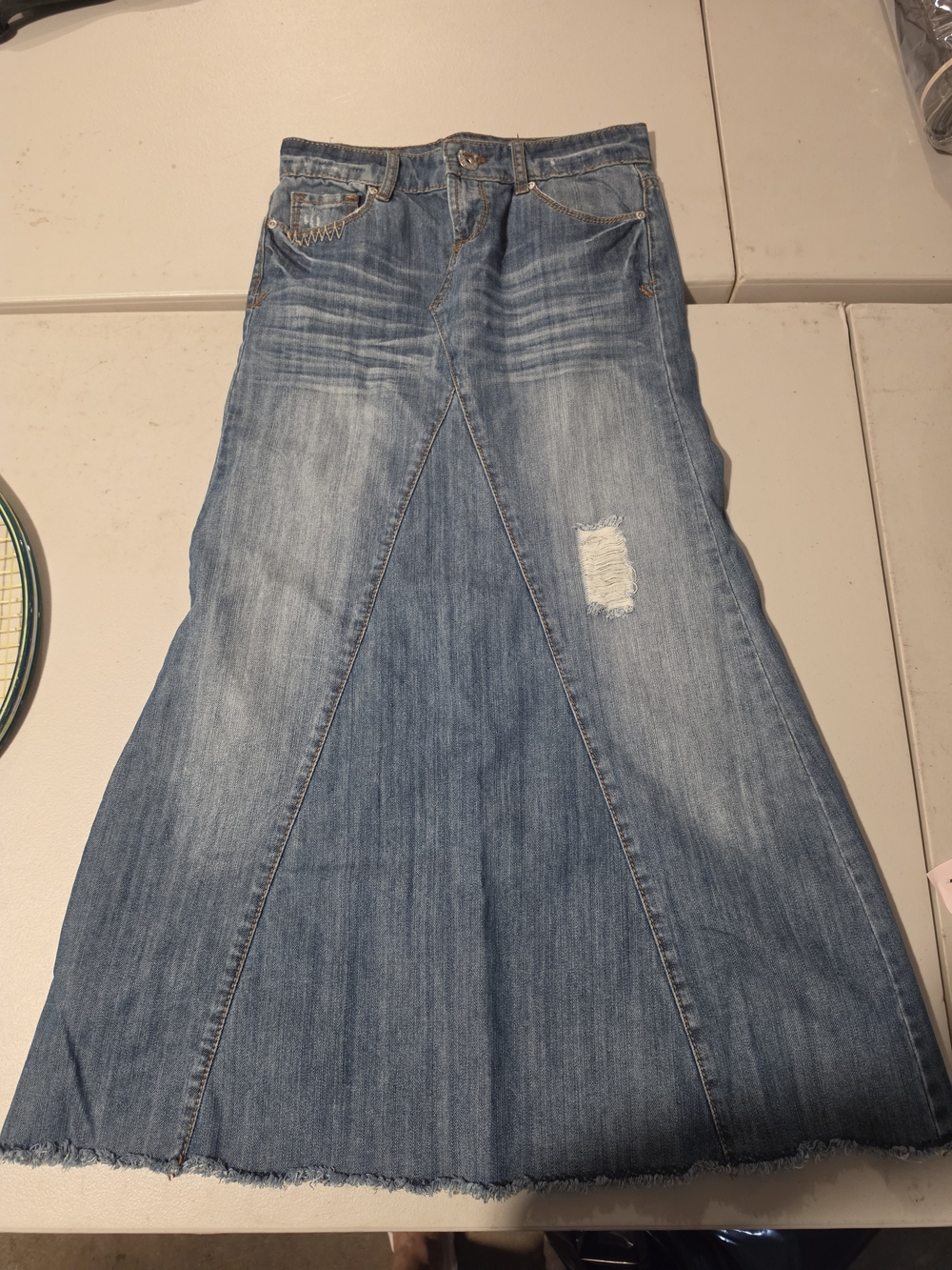 Mudd Women’s Blue Denim Maxi Skirt with Distressed Detail Size1